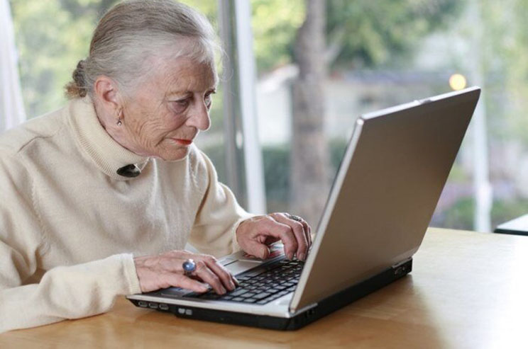 Работа для пенсионеров в интернете